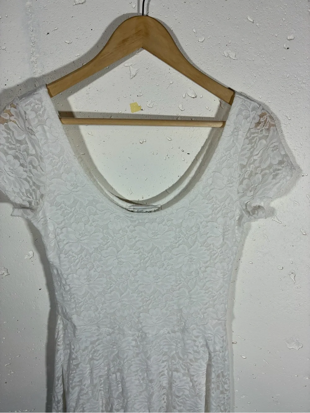 Abercrombie & Fitch Lace Scoop Neck Dress